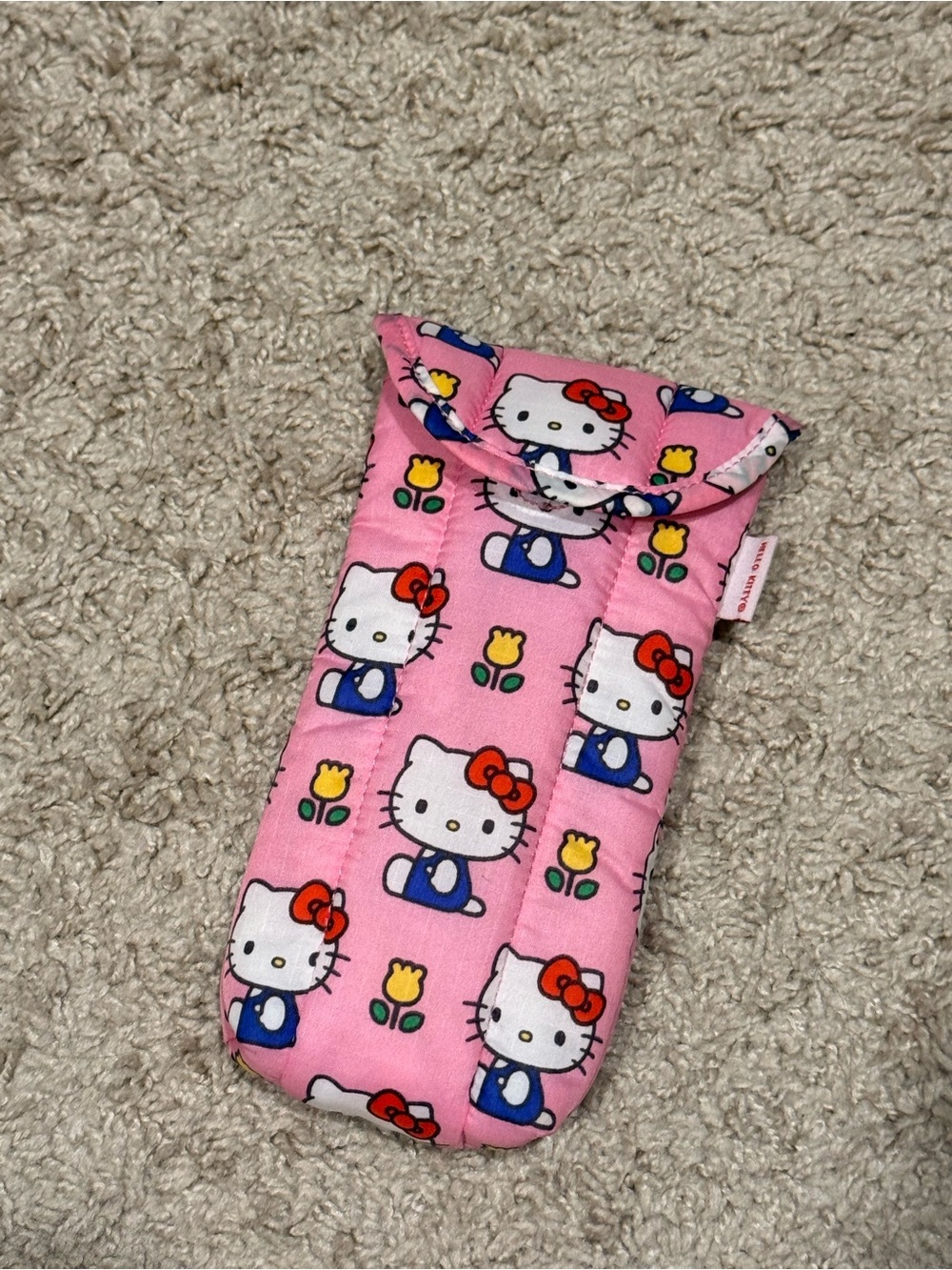 BAGGU Hello Kitty Pink Quilted Sunglass Slip